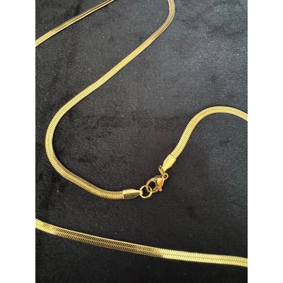 22" Gold Snake Chain Necklace – 3 mm Wide, Stainless Steel Gold-Tone, New N123 - Picture 4 of 4